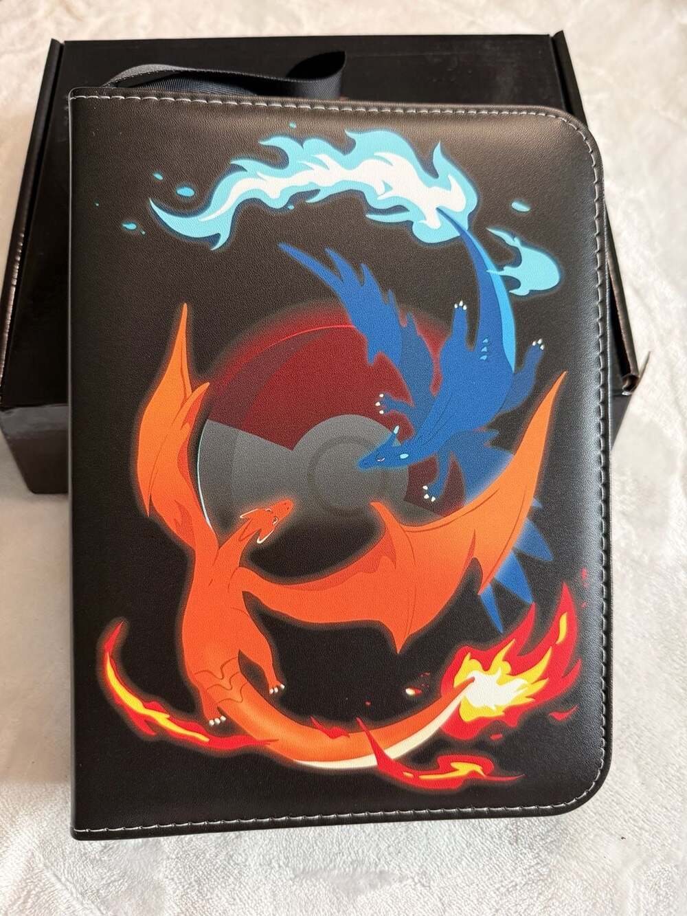 Charizard Design Trading Card 3-Ring Zippered Binder